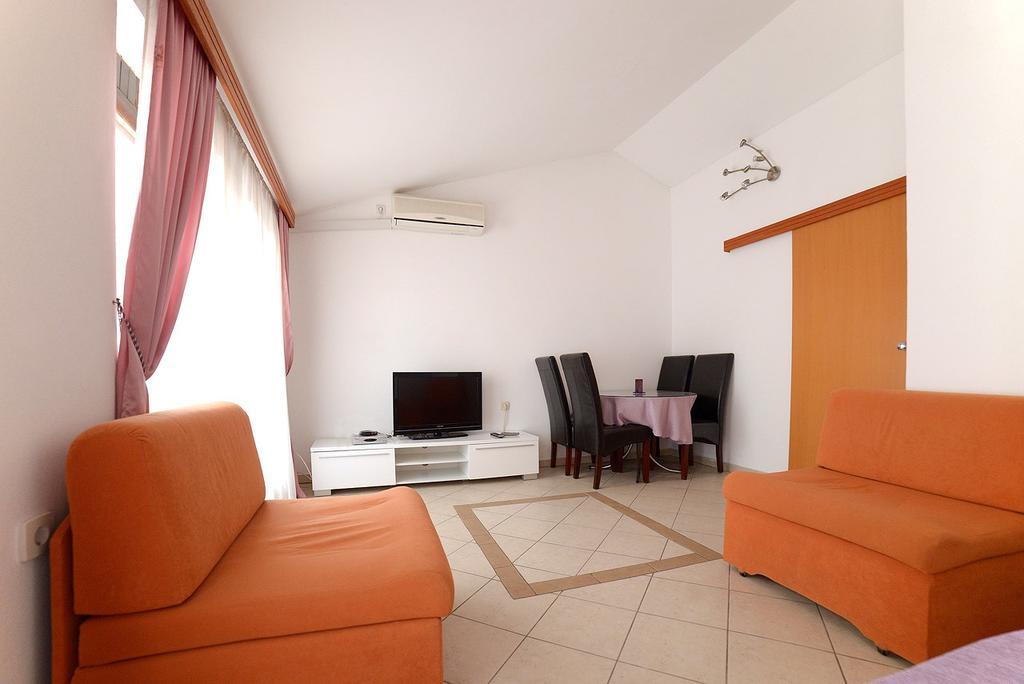 Tereza 1352 Apartment Pula