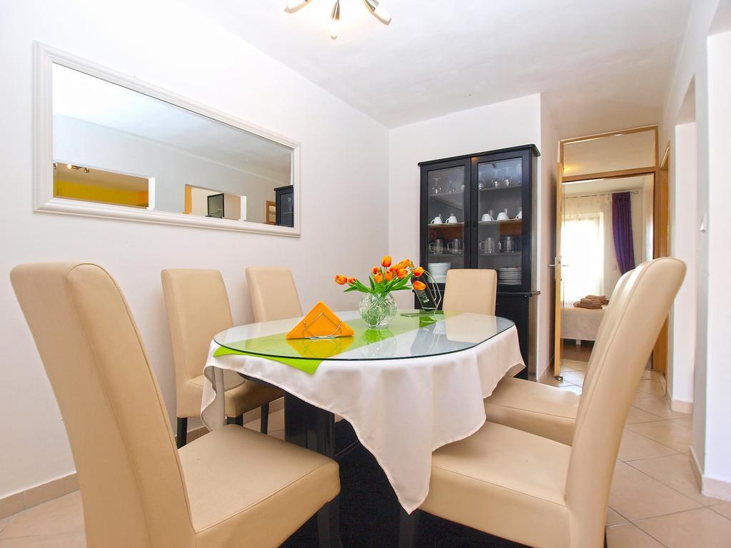 Tereza 1352 Apartment